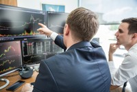 Khối ngoại trở lại bán ròng hơn 870 tỷ đồng trong phiên 5/11, tâm điểm là cổ phiếu ngân hàng